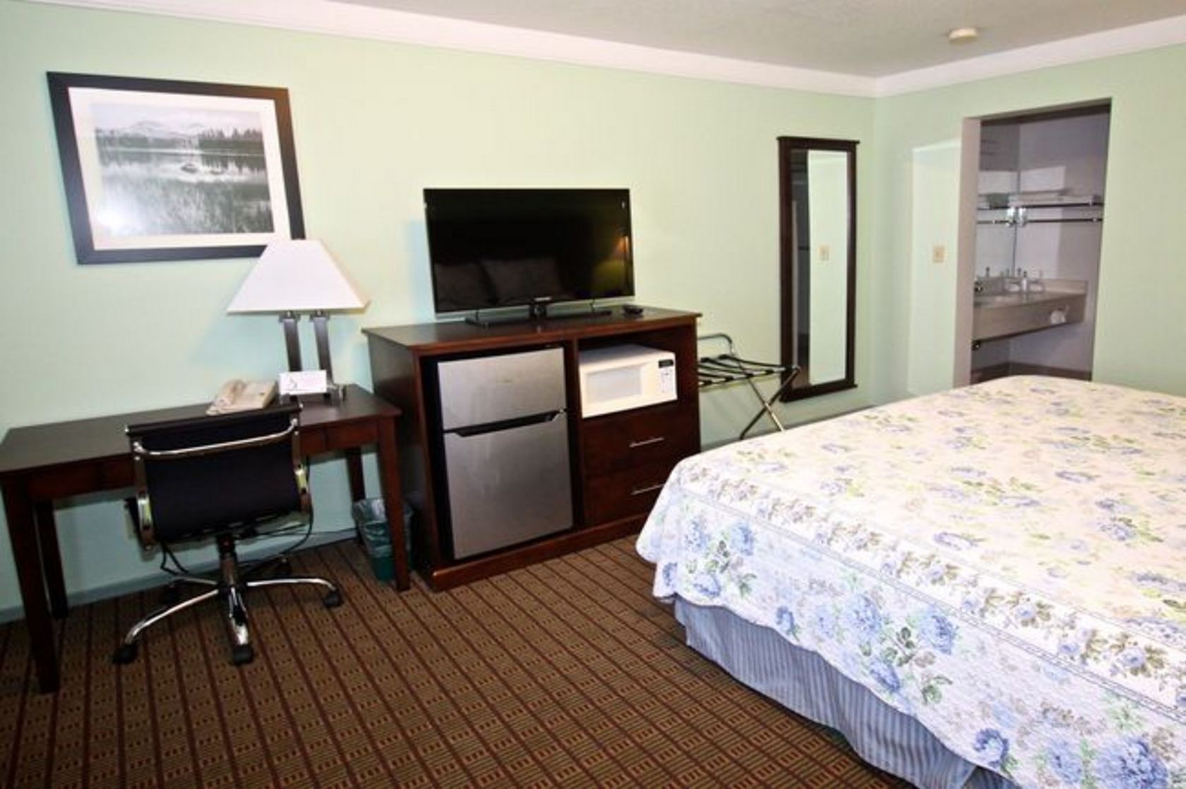 Guest Room With Queen Beds